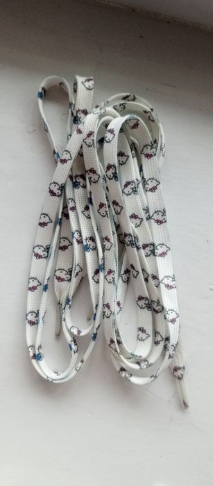 милі шнурки з хелоу кітті