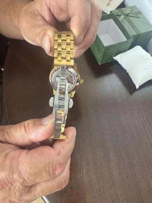 Годинник Seiko, механічний, водонепроникний.