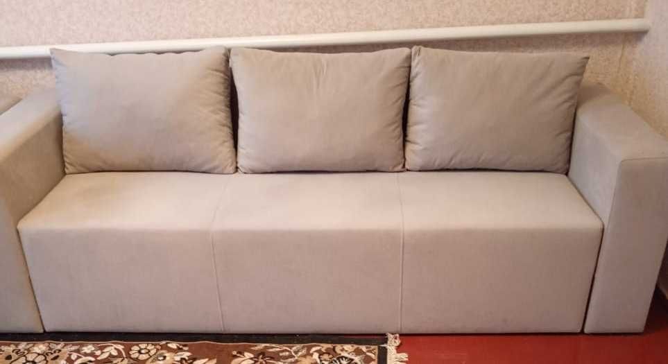 Диван раскладной и кресло