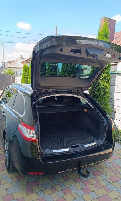 автомобіль Peugeot 508