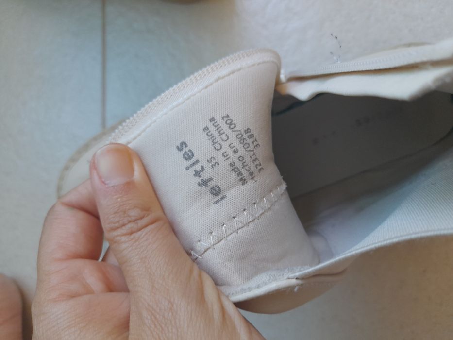 Bota com elástico