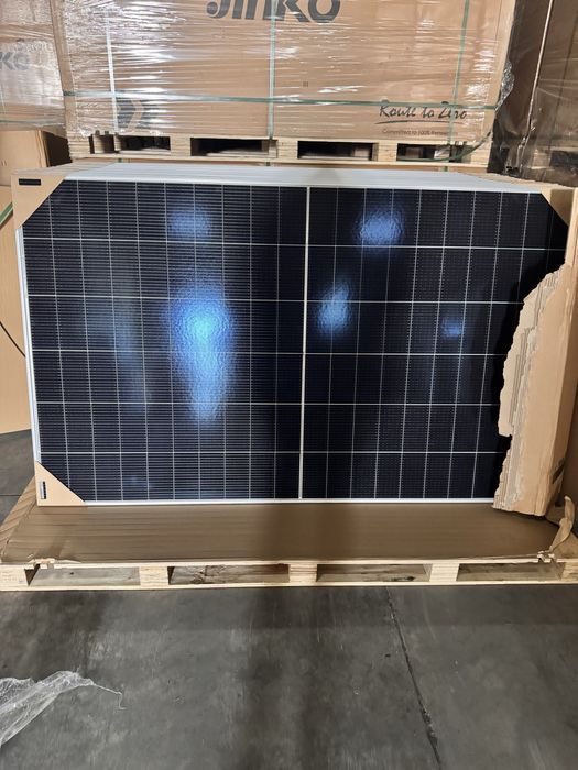 Сонячна панель Jinko Solar