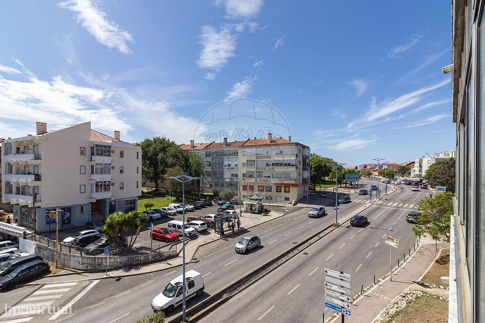 Apartamento T4 para arrendamento