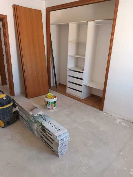 Chão Flutuante e pinturas