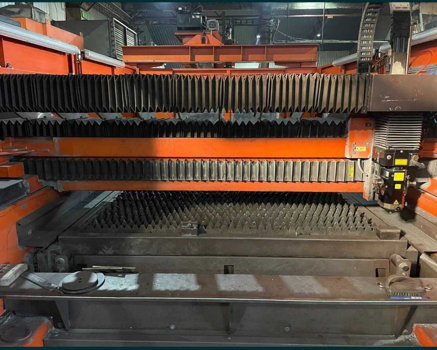 Лазерний Верстат з ЧПУ СО2