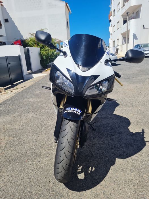 Cbr 1000rr semi nova