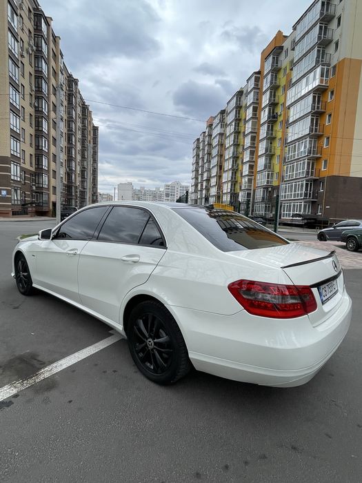 Мерседес E 212 cdi