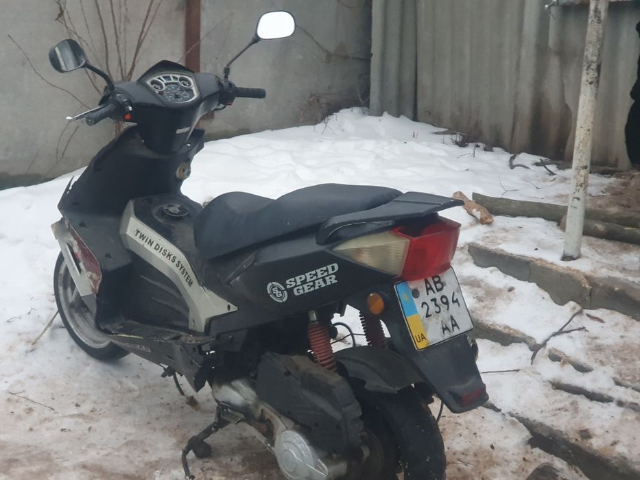 Продам скутер 150кубів
