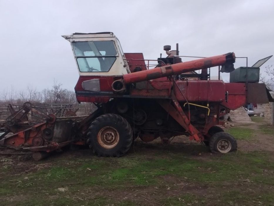 Продам Комбайн Нива ск5
