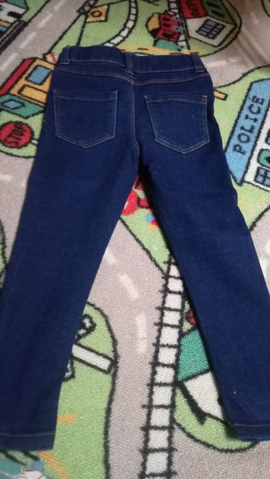 Roupa de menina 3/4 anos