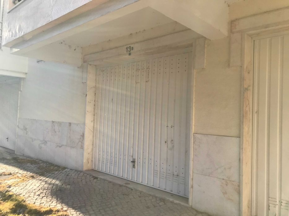 Garagem para alugar - Anta de Agualva
