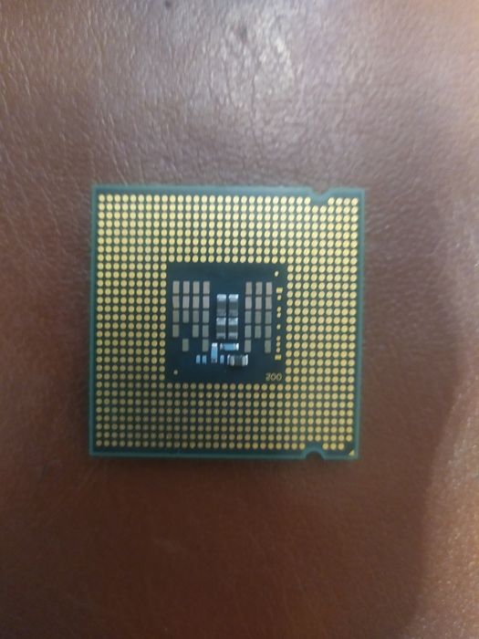 Процессор Intel Q8400 Intel core 2 quad 2.66HZ 1333 775 сокет