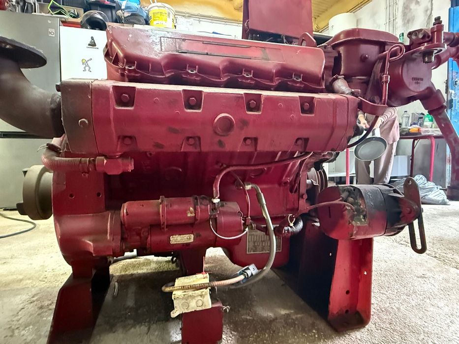 Motor Caterpillar V8 Diesel - Excelente Estado