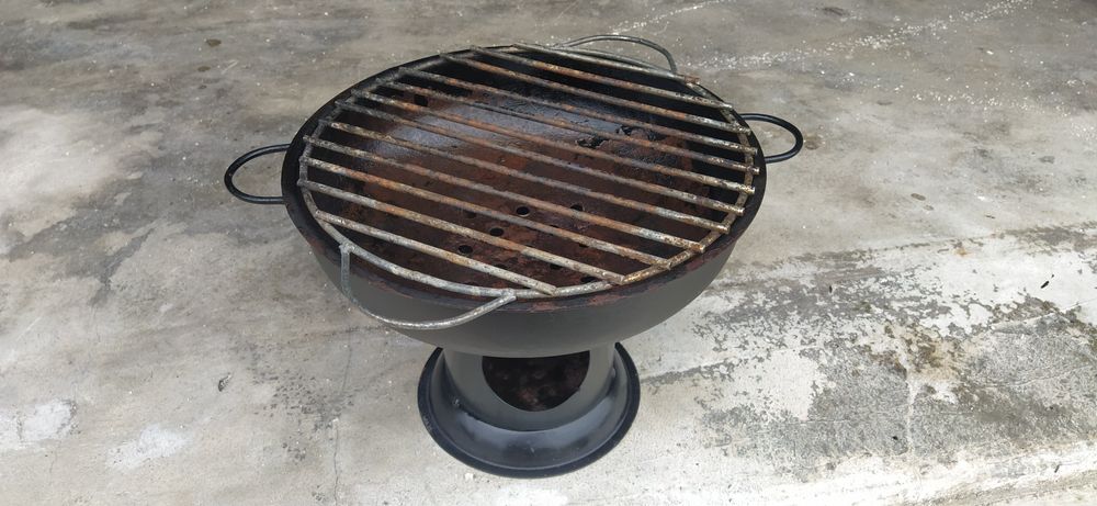 Grelhador carvão 30x30cm