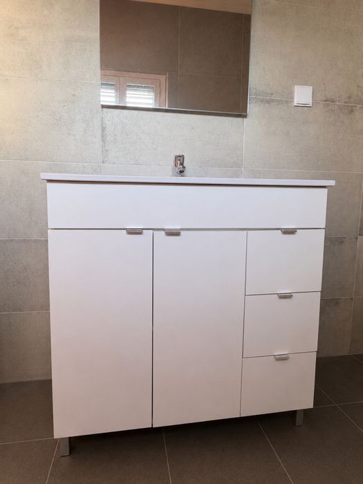 Móvel de Casa de Banho Moderno com Lavatório