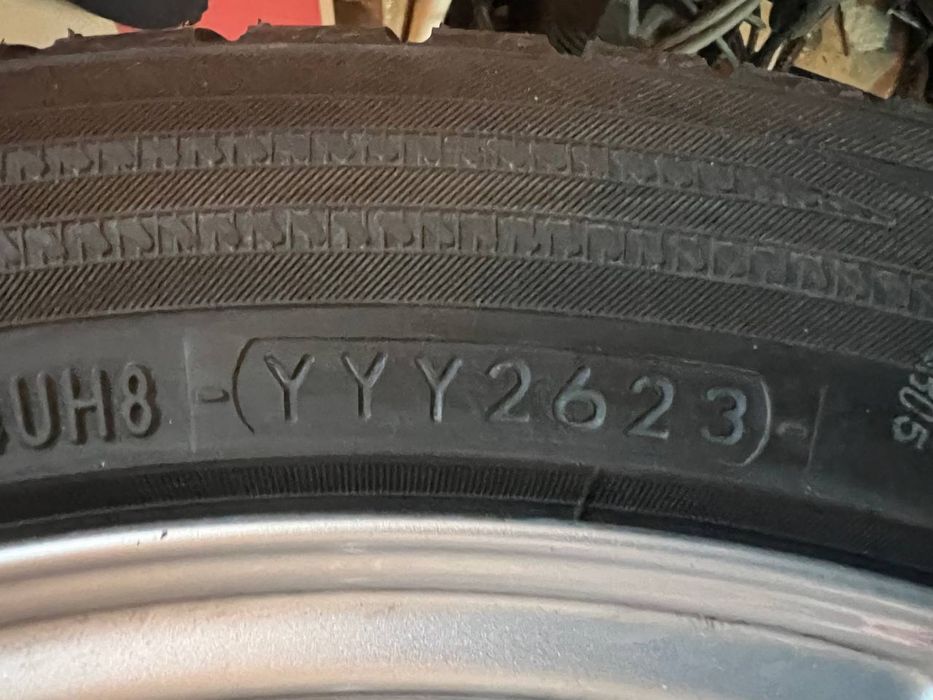 Шини R17 YOKOHAMA , нові