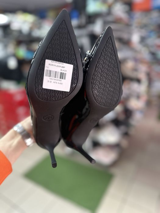 Туфлі на шпильці Michael Kors Roly Flex