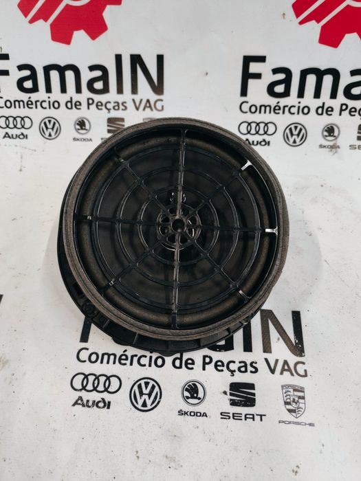 Coluna de Som AUDI A4 B9
