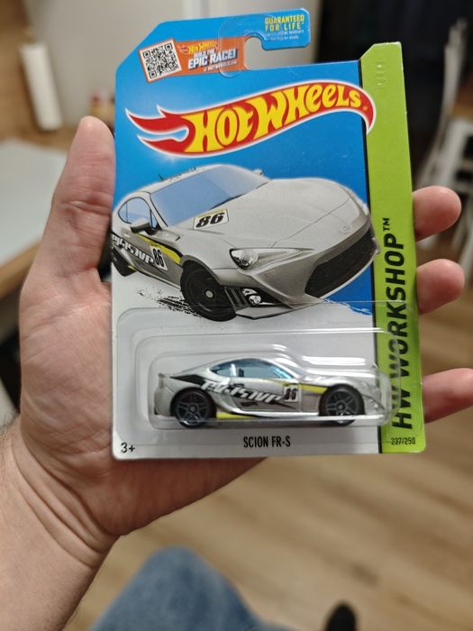 Hot wheels scion fr-s toyota hw workshop rocznik 2013