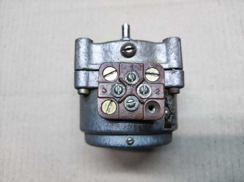 двигун з редуктором СД-54 на 127/220В 11 об/хв