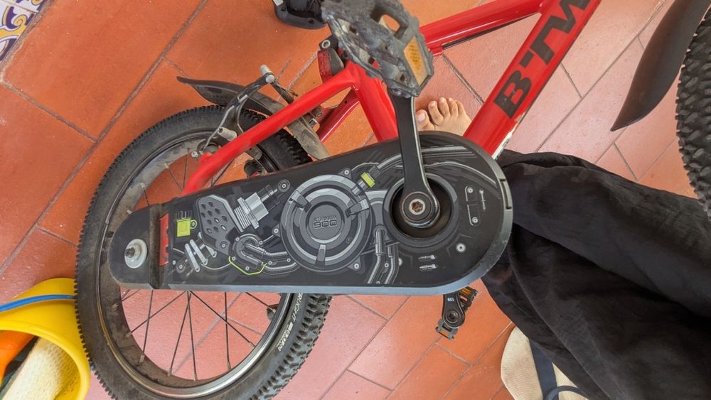 Bicicleta vermelha roda 16