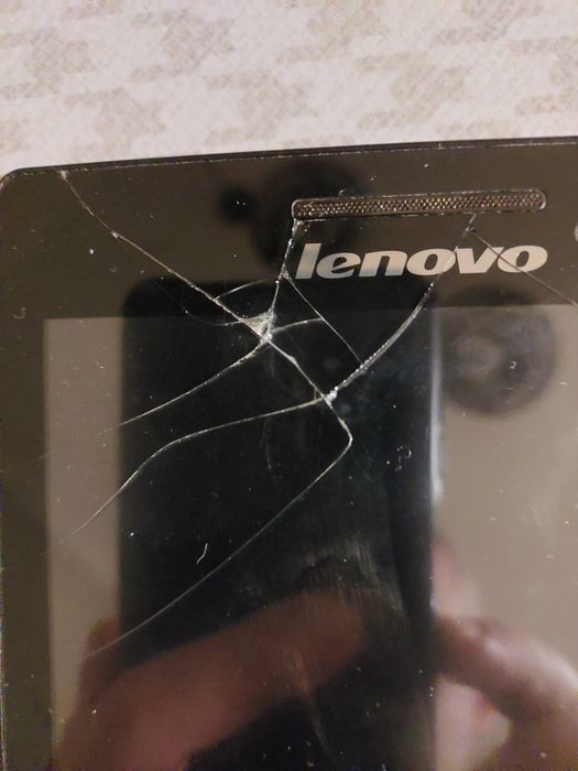 Планшет lenovo  .