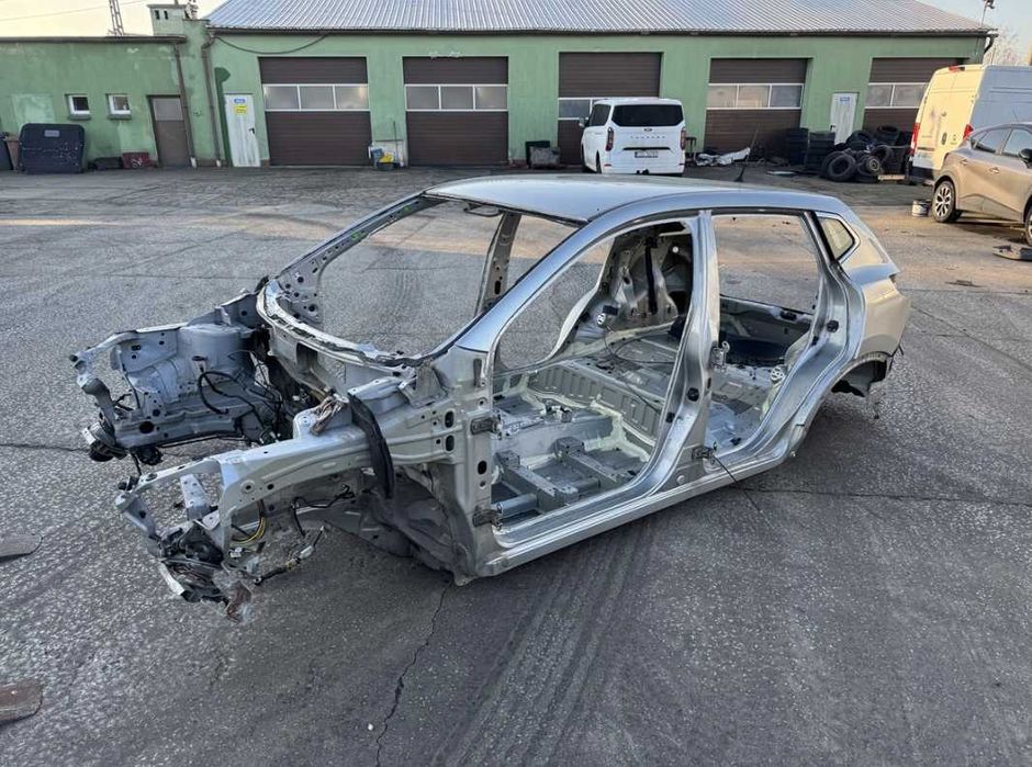 Четверть Nissan Qashqai 2 II крило кузов разборка