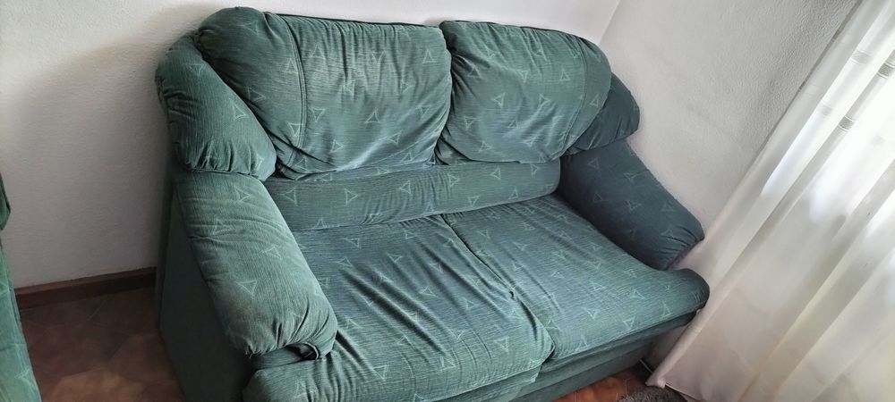 Sofá cama usado em bom estado 2 lugar (para desocupar)
