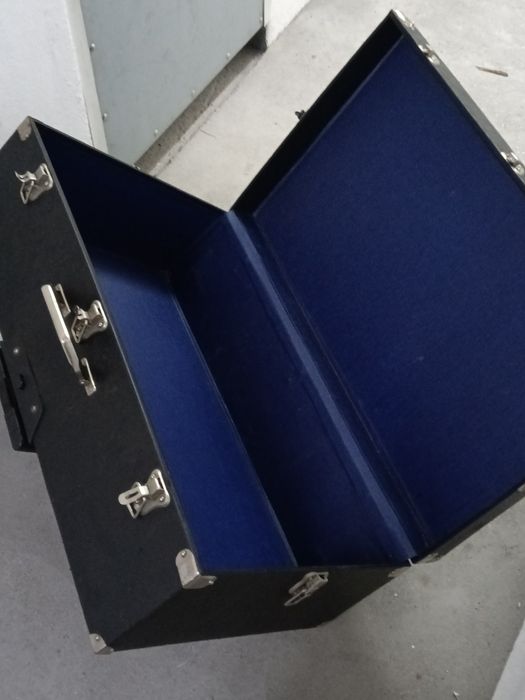 Mala/caixa trólei 77cmx47cmx26cm