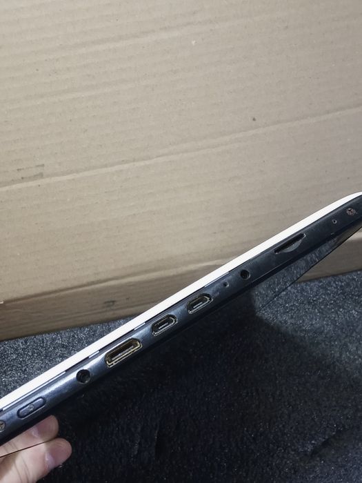 Планшет Assistant AP-110