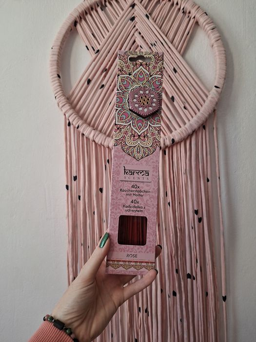 Indyjskie kadzidła z brokatową podstawką Karma scents 40 sztuk Róża