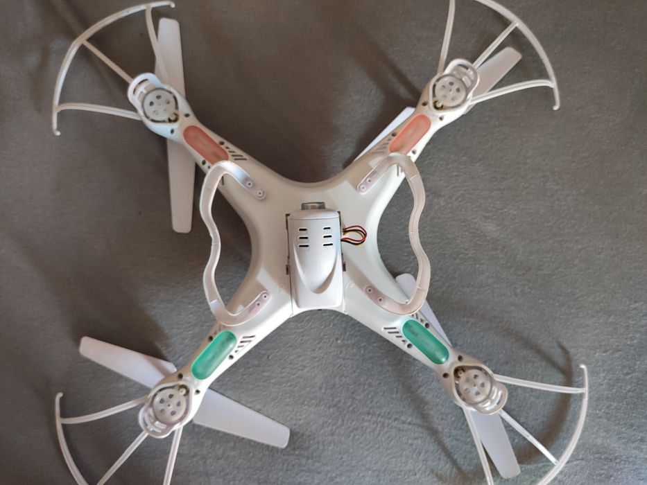 Dron zyma x5c...