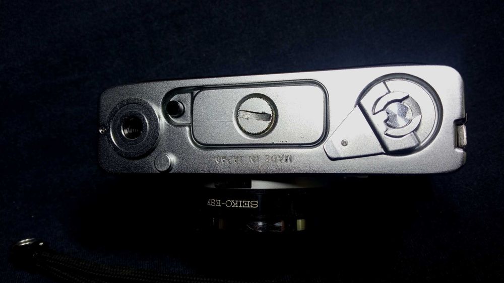 Olympus-35 EC E.Zuiko 42mm 2.8