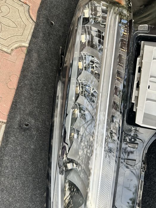 Продам левая фара nissan maxima a36 ful led usa