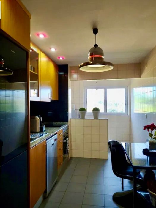 Vende ou aluga-se T1 luxo Campo, Valongo. Porto