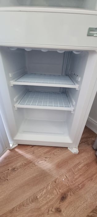 Na sprzedaż lodowka do zabudowy firmy Mpm