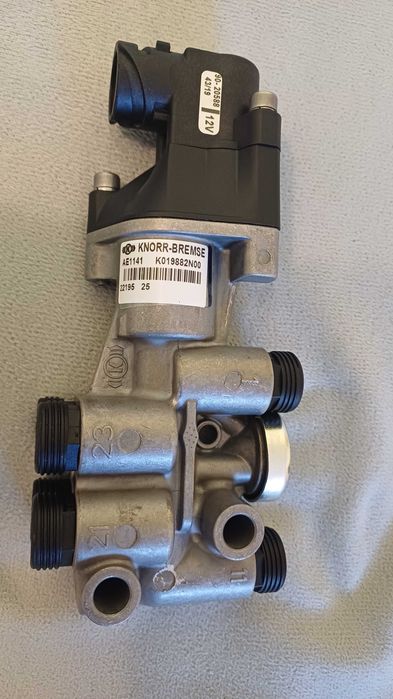 Кран підйому осі причепу Knorr-Bremse AE1141