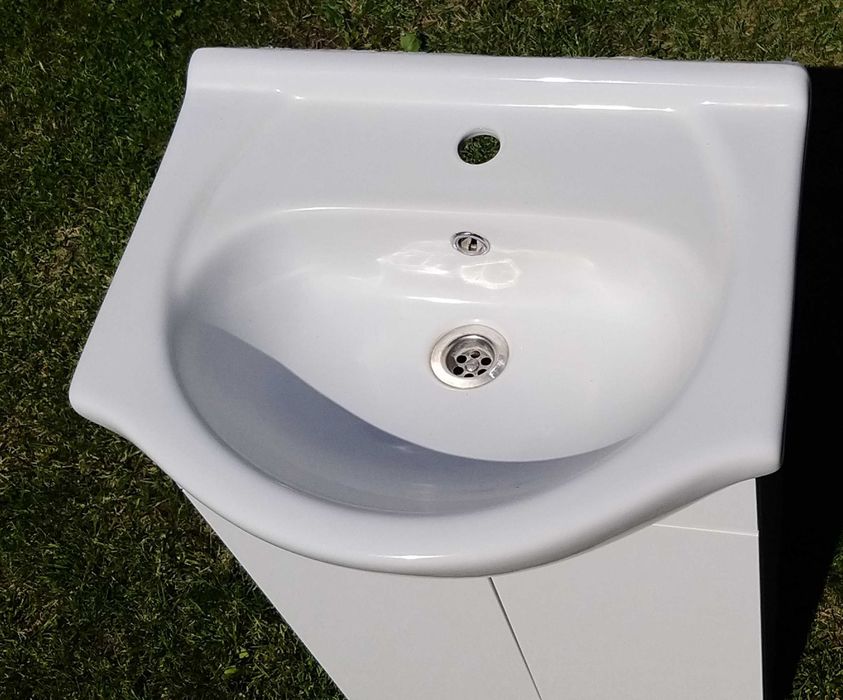 Szafka z umywalką szerokość 50cm