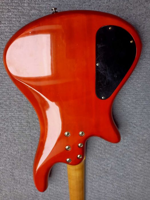 Gitara basowa Schecter Diamond 4