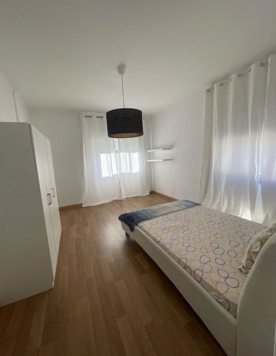 Quarto para arrendar