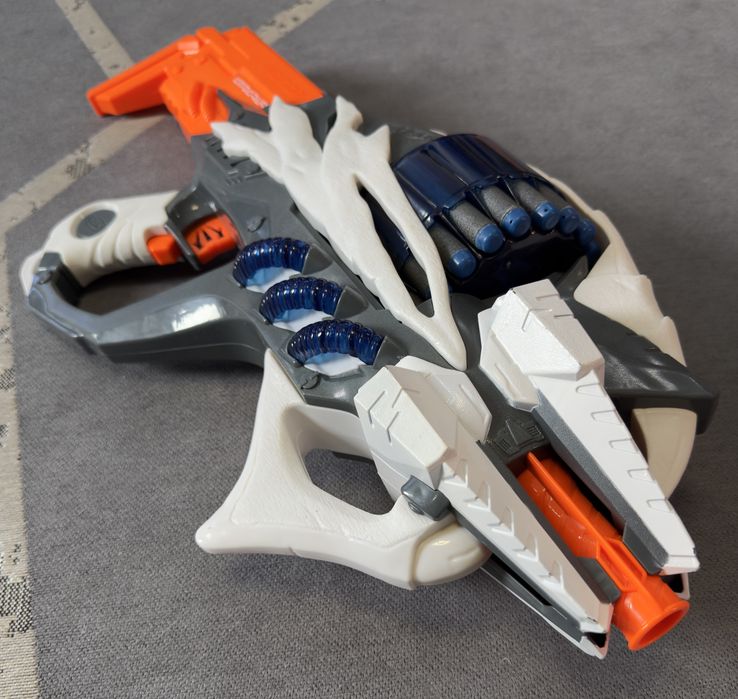 Бластер NERF Alien Menace Incisor