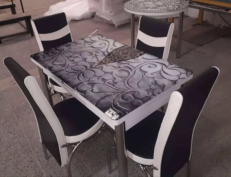 Кухонний набір.Стол.Стіл та стільці, Скляний стіл.