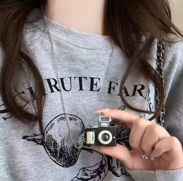 Намисто зі спалахом і камерою