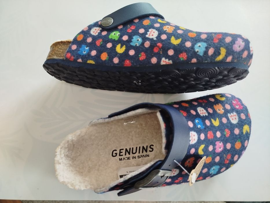 Chinelos/socas da Genuins novos 32