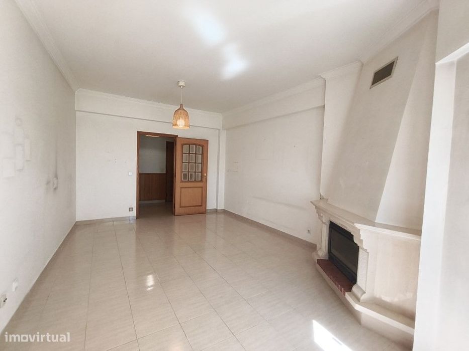 Apartamento T3 no Infantado (Loures) com Arrecadação