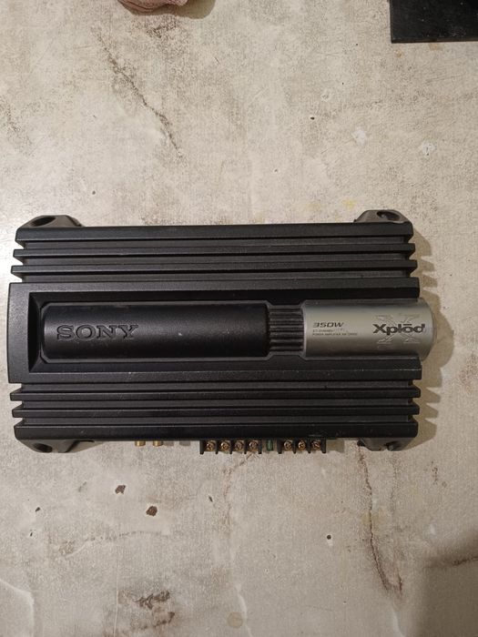 Автомобильный 2х-канальный усилитель