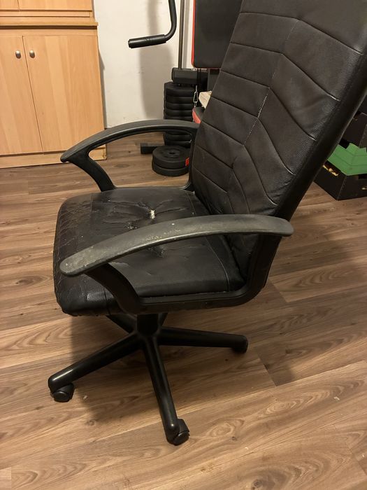 Sprzedam krzesło obrotowe