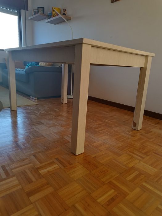 Mesa retangular extensível
