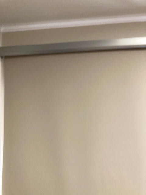 Estore de correr opaco da IKEA