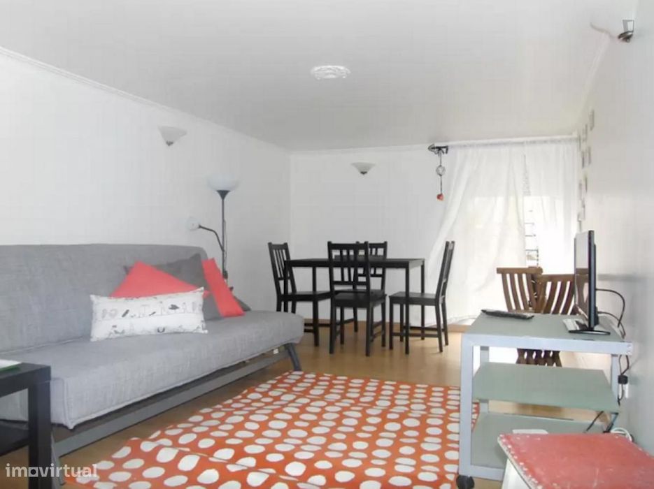 Apartamento com 2 quartos - localizado em Graça Lisbon